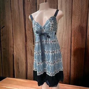 BCBG MAXAZARA‎ Size 2 Silk dress with ribbon waisted belt